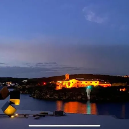 Villa Hastinapura, Acceso Directo Al Mar Es Castell (Menorca)