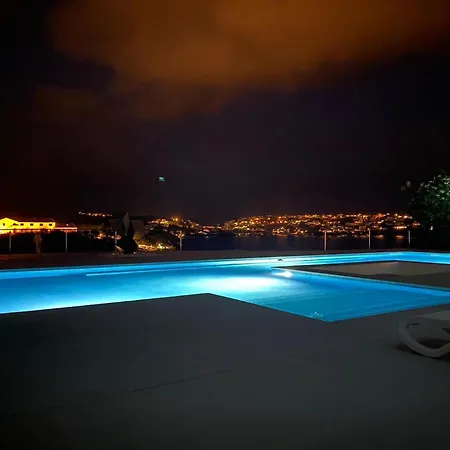 Hastinapura, Acceso Directo Al Mar Villa