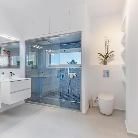 Hastinapura, Acceso Directo Al Mar Villa Es Castell (Menorca)