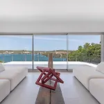 Vila Hastinapura, Acceso Directo Al Mar