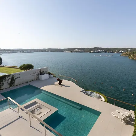 Hastinapura, Acceso Directo Al Mar Es Castell (Menorca)