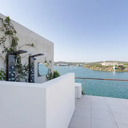 Hastinapura, Acceso Directo Al Mar Es Castell (Menorca)